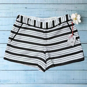 ~ ELLE ~ NWT Size 4 Black White Striped Woven Shorts NWT 30x4 Classy